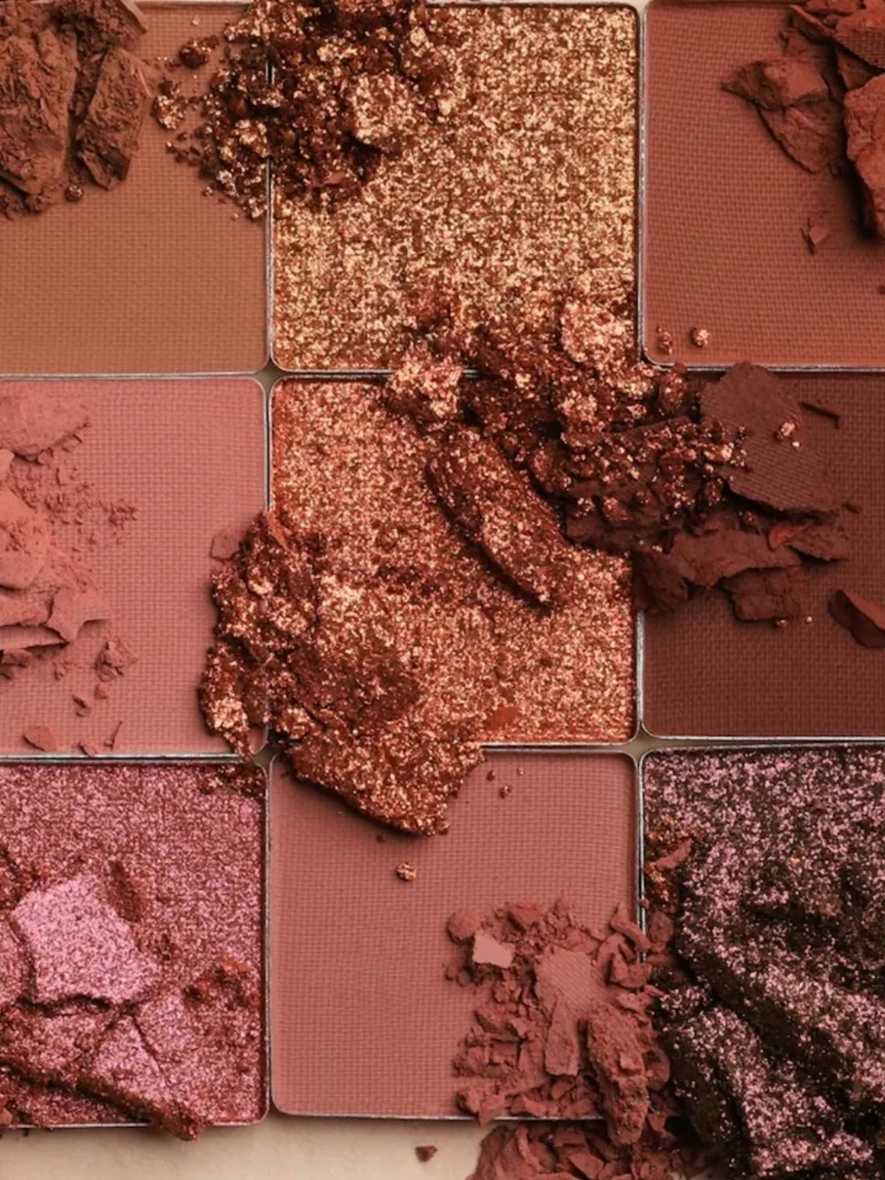 HUDA BEAUTY MEDIUM NUDE OBSESSIONS EYESHADOW PALETTE